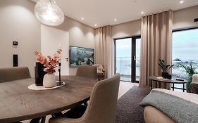 Luxury Penthouse Apt With Amazing Views